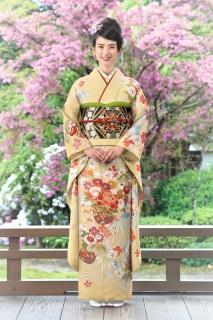 花籠にしだれ草花に波