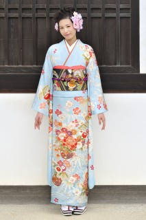 花籠にしだれ草花に波