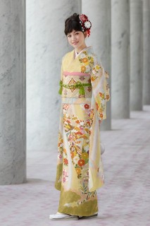滝取り御所車に草花