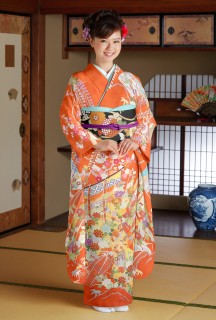 几帳に御所解文様
